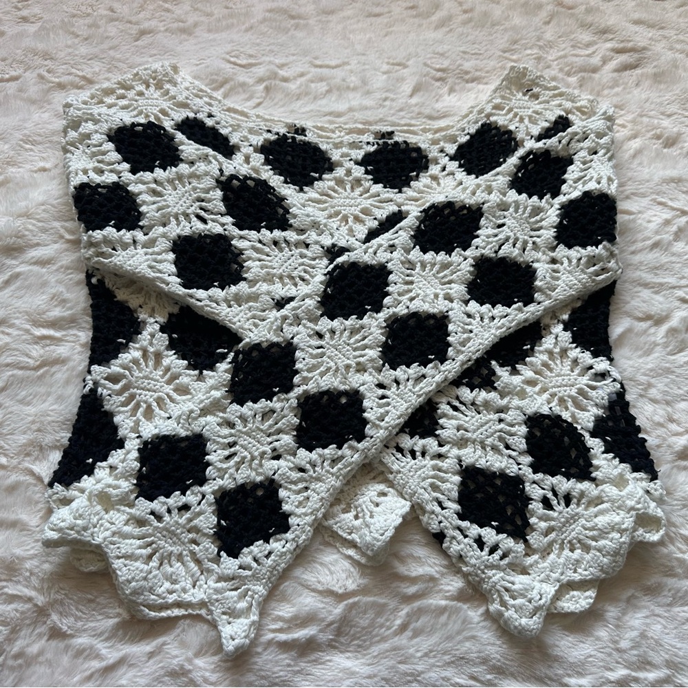 Miss Sixty Black and White Crochet Diamond shape Sweater Size M/L - Picture 4 of 16